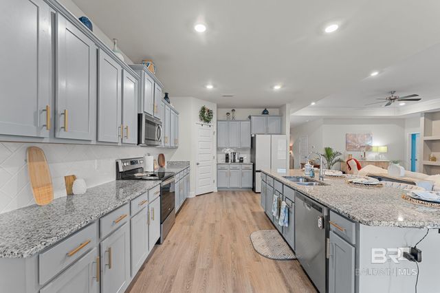 10831 Winning Colors Trail, Daphne, AL 36526