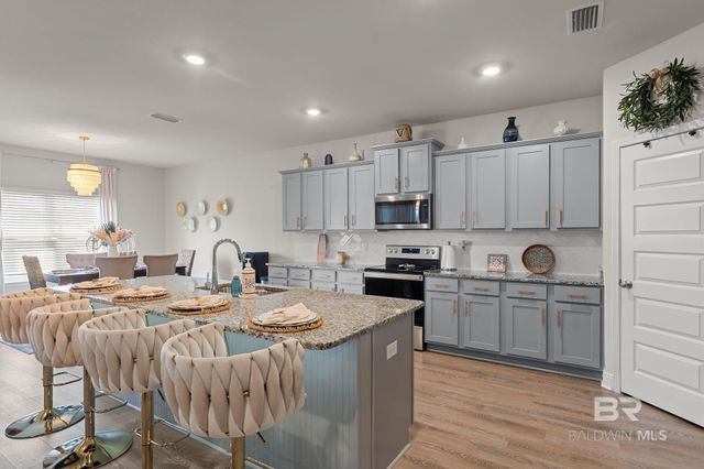 10831 Winning Colors Trail, Daphne, AL 36526