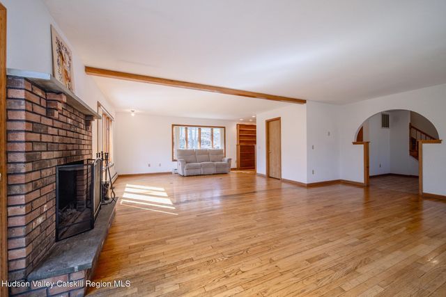 5 Maverick Terrace, Woodstock, NY 12498
