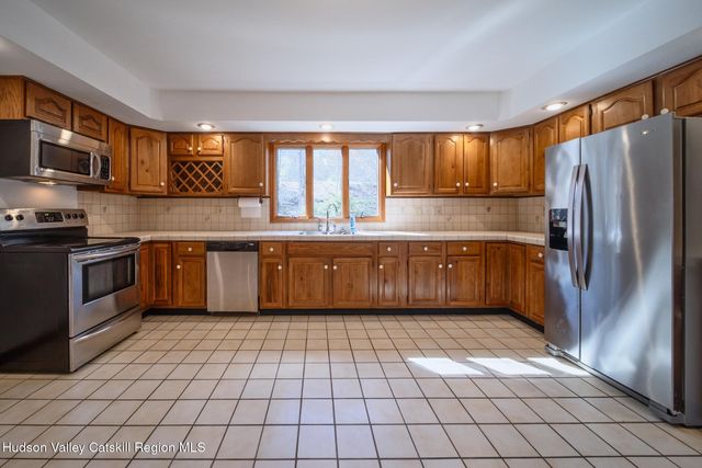 5 Maverick Terrace, Woodstock, NY 12498