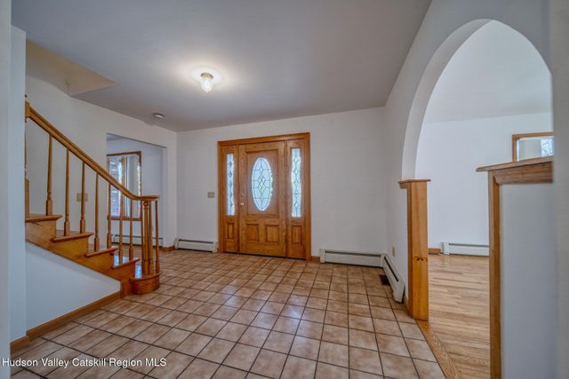 5 Maverick Terrace, Woodstock, NY 12498