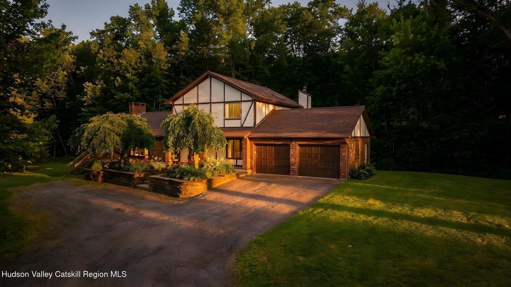 5 Maverick Terrace, Woodstock, NY 12498