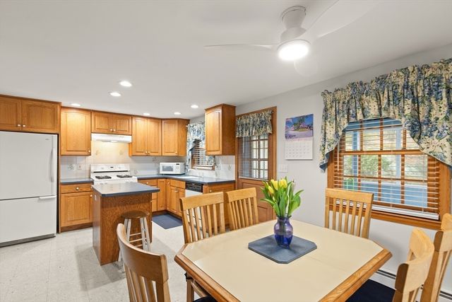 17 Gallows Hill Rd., Salem, MA 01970