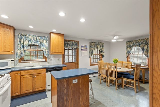 17 Gallows Hill Rd., Salem, MA 01970