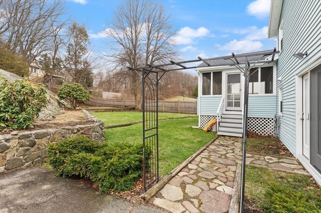 17 Gallows Hill Rd., Salem, MA 01970