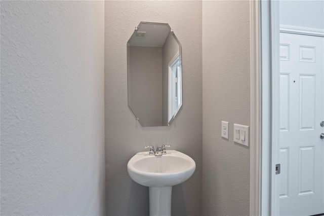 10243 Gates Mill Road, Houston, TX 77034