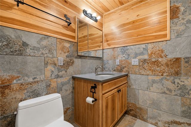 13520 Gooseberry Road, Bentonville, AR 72712