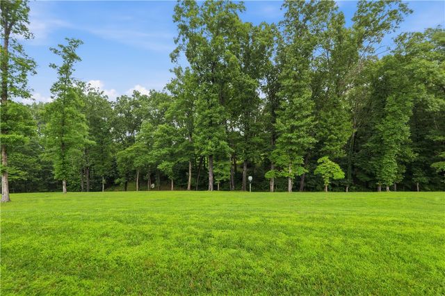 13520 Gooseberry Road, Bentonville, AR 72712