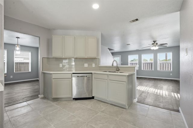 1706 Teal Bend Court, Fresno, TX 77545