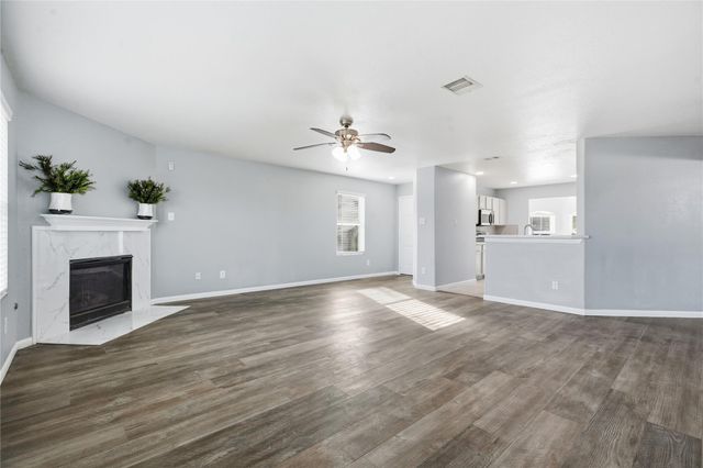 1706 Teal Bend Court, Fresno, TX 77545