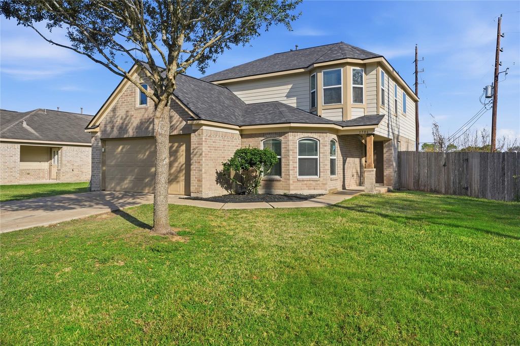 1706 Teal Bend Court, Fresno, TX 77545