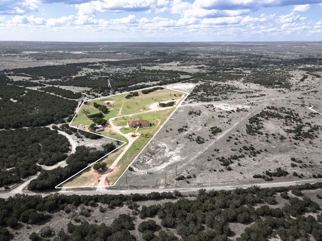 5450 County Road 101, Lampasas, TX 76550