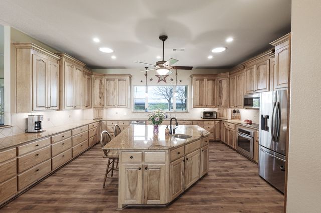 5450 County Road 101, Lampasas, TX 76550