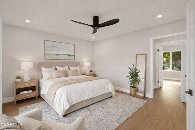 116 E HELENA Drive, Phoenix, AZ 85022