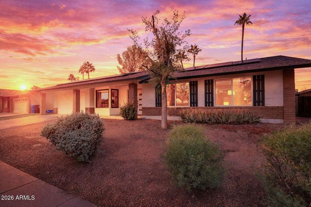 116 E HELENA Drive, Phoenix, AZ 85022