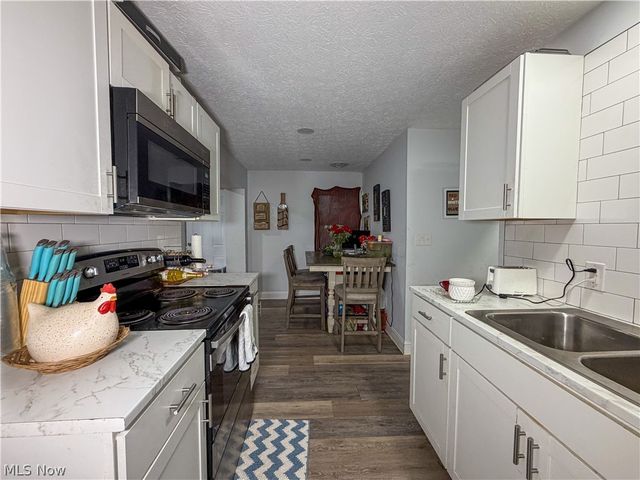 4615 Harrison Avenue NW, Canton, OH 44709