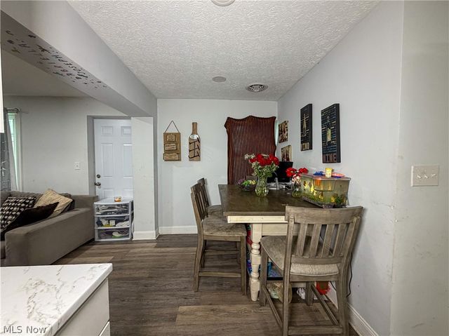 4615 Harrison Avenue NW, Canton, OH 44709