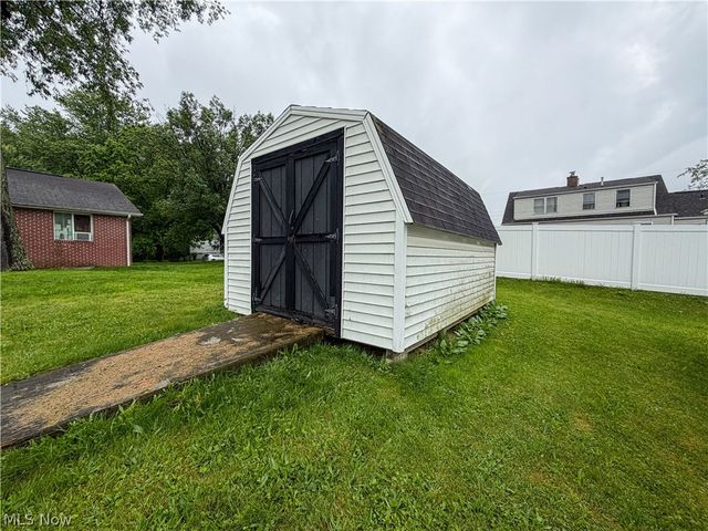 4615 Harrison Avenue NW, Canton, OH 44709