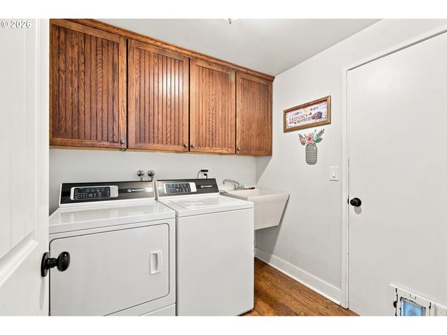 12439 BLUE RIDGE Dr, Oregon City, OR 97045