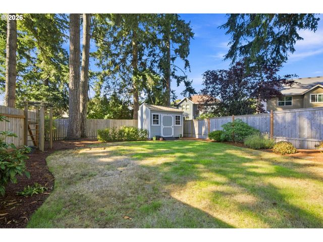 12439 BLUE RIDGE Dr, Oregon City, OR 97045
