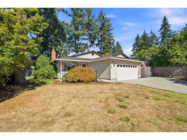 12439 BLUE RIDGE Dr, Oregon City, OR 97045