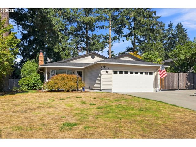 12439 BLUE RIDGE Dr, Oregon City, OR 97045