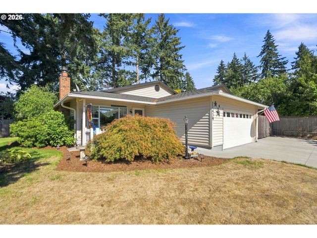 12439 BLUE RIDGE Dr, Oregon City, OR 97045