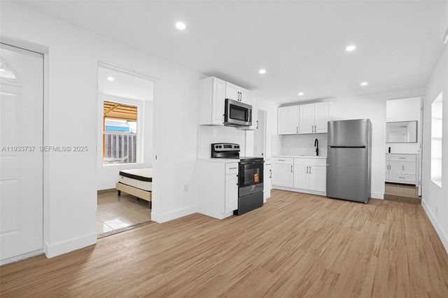 2419 Coolidge St 1, Hollywood, FL 33020