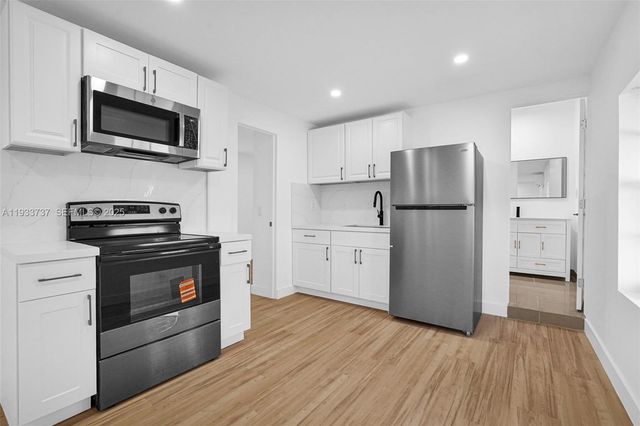 2419 Coolidge St 1, Hollywood, FL 33020