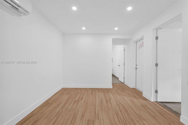 2419 Coolidge St 1, Hollywood, FL 33020