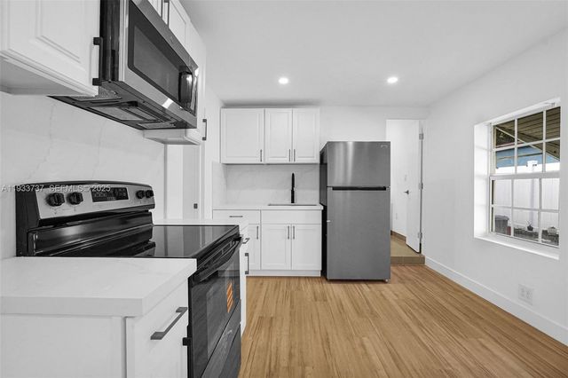 2419 Coolidge St 1, Hollywood, FL 33020