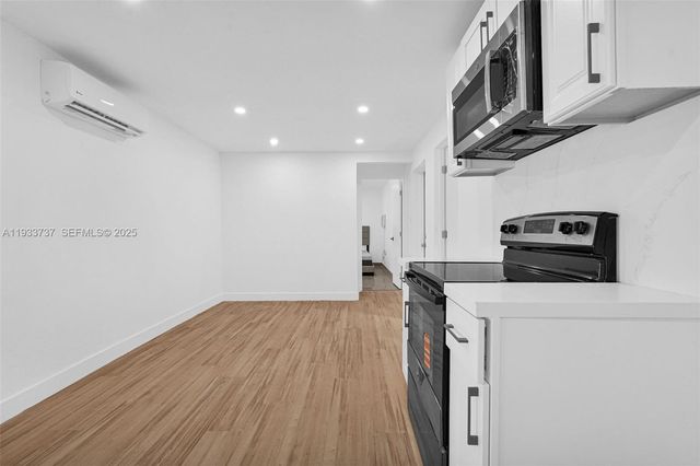 2419 Coolidge St 1, Hollywood, FL 33020