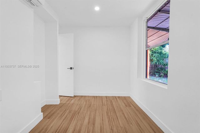 2419 Coolidge St 1, Hollywood, FL 33020