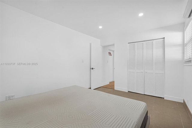 2419 Coolidge St 1, Hollywood, FL 33020