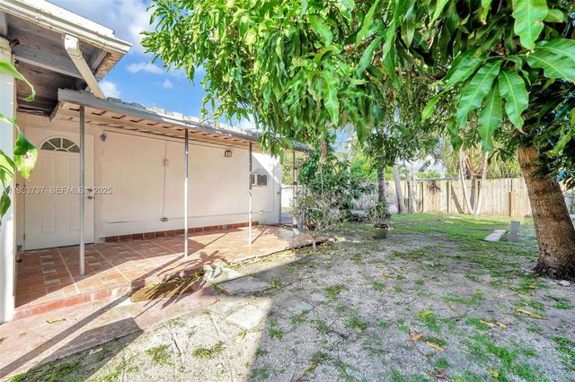 2419 Coolidge St 1, Hollywood, FL 33020