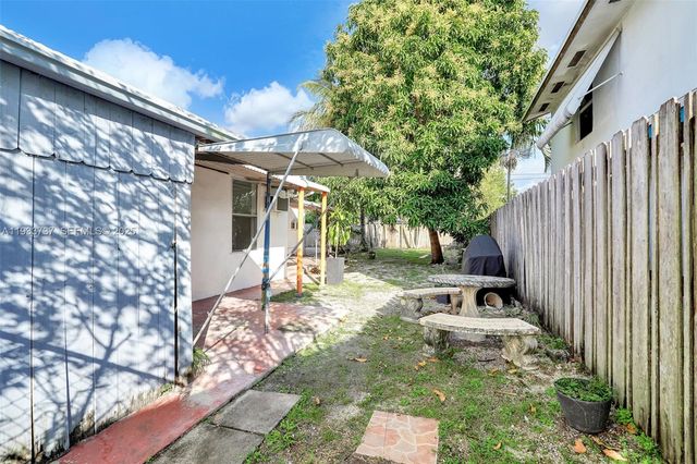 2419 Coolidge St 1, Hollywood, FL 33020