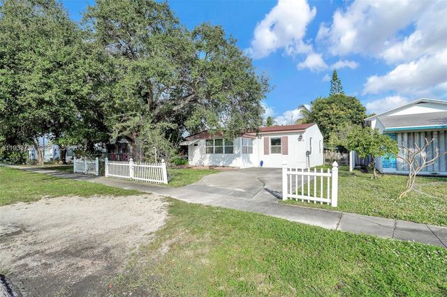 2419 Coolidge St 1, Hollywood, FL 33020