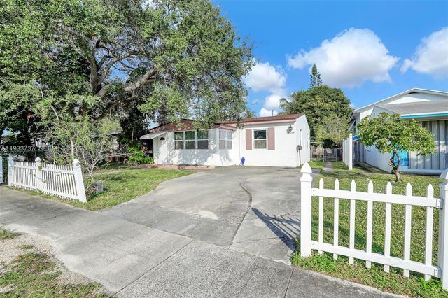 2419 Coolidge St 1, Hollywood, FL 33020