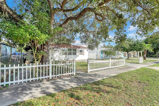 2419 Coolidge St 1, Hollywood, FL 33020