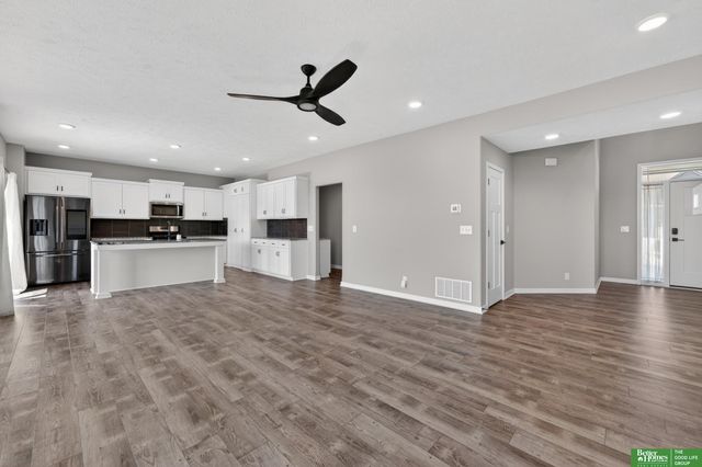 21819 G Street, Elkhorn, NE 68022