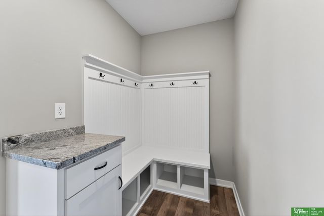 21819 G Street, Elkhorn, NE 68022