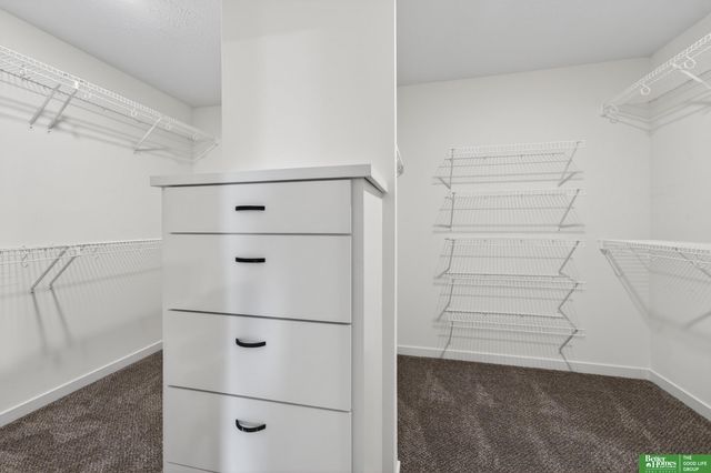 21819 G Street, Elkhorn, NE 68022