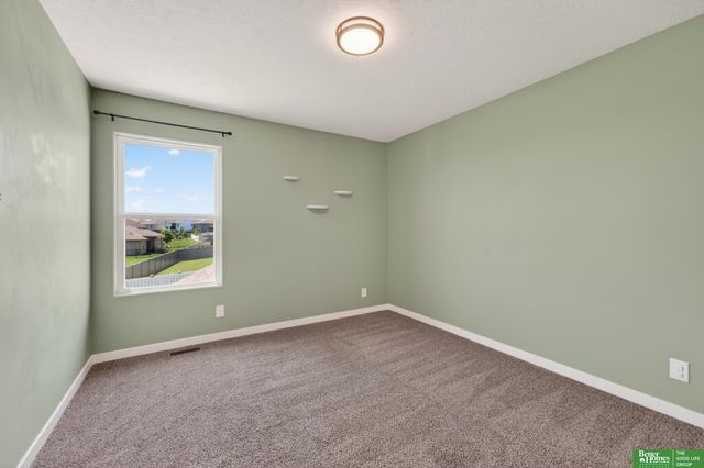21819 G Street, Elkhorn, NE 68022