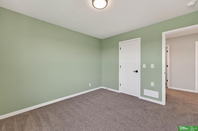 21819 G Street, Elkhorn, NE 68022