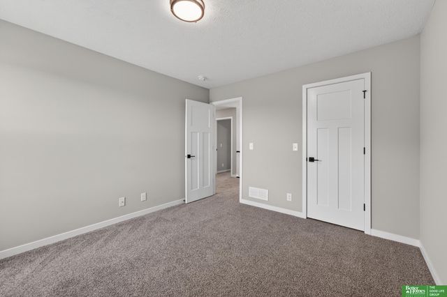 21819 G Street, Elkhorn, NE 68022