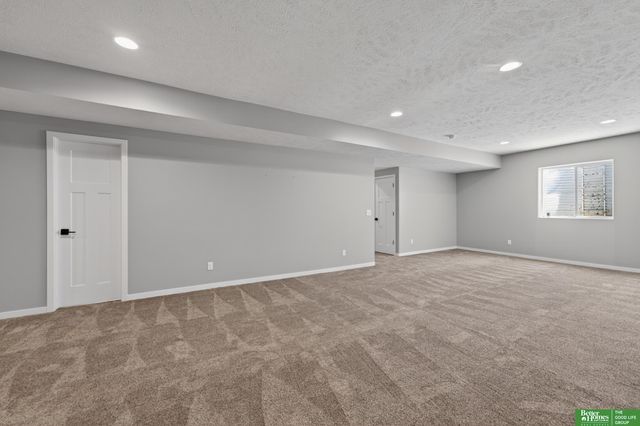 21819 G Street, Elkhorn, NE 68022