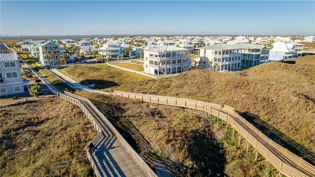 200 Beachwalk Lane, Port Aransas, TX 78373