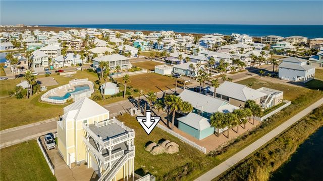 200 Beachwalk Lane, Port Aransas, TX 78373