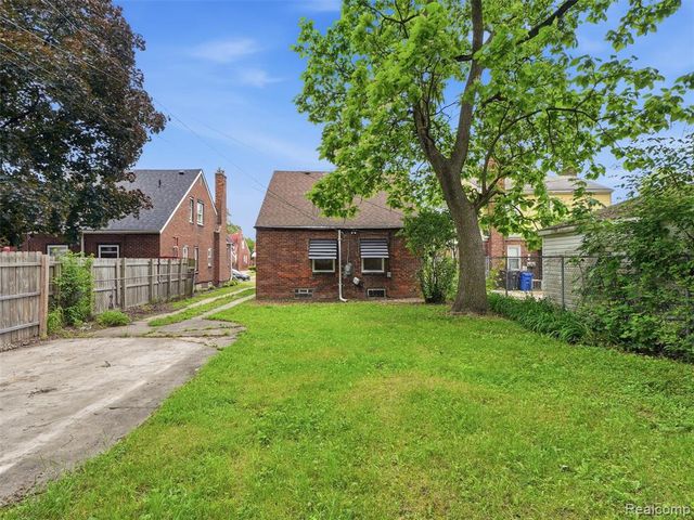 16835 Lesure Street, Detroit, MI 48235