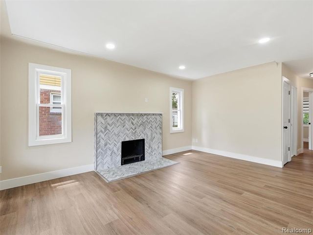 16835 Lesure Street, Detroit, MI 48235